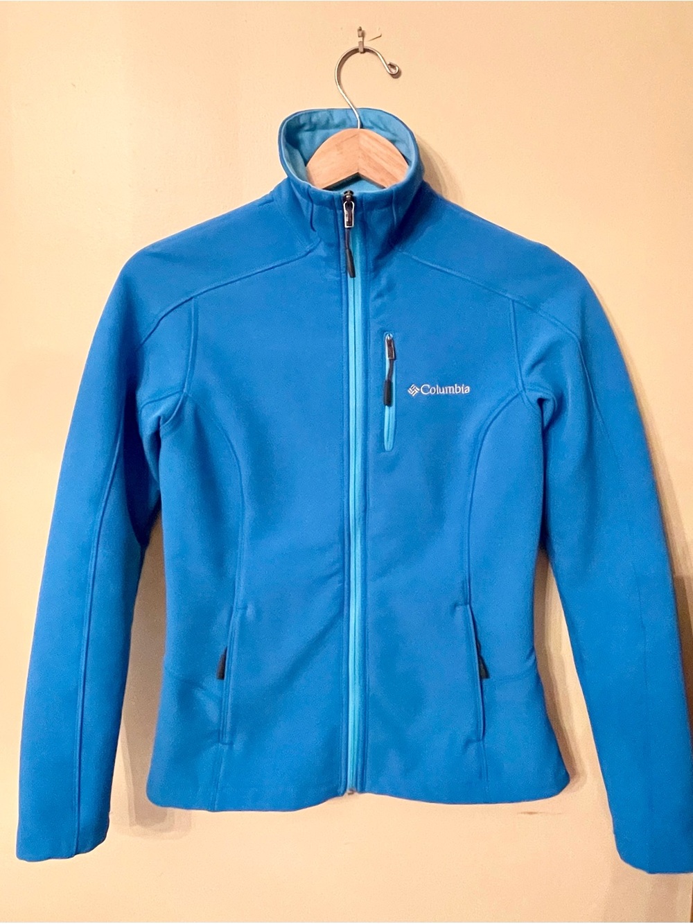 Columbia Women's Blue Softshell Jacket